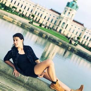 Meet your Posher, Ema